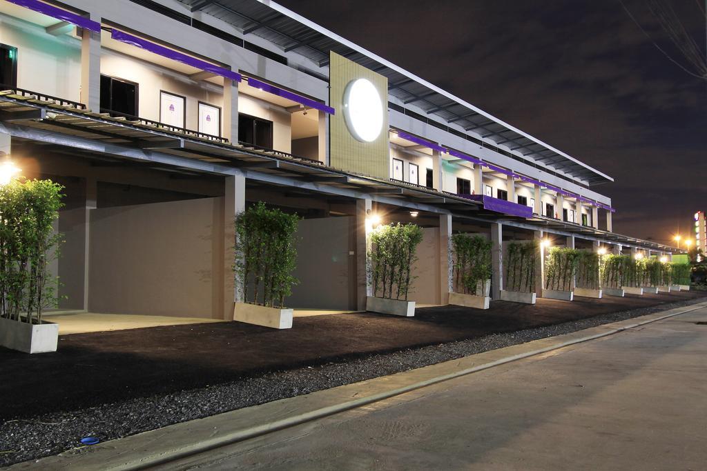 อีซี่ โมเทล บานา Hotel สมุทรปราการ ภายนอก รูปภาพ